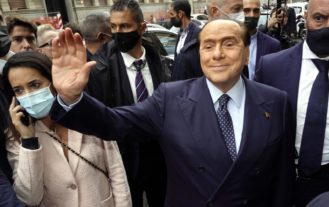 Presidenzialismo, Berlusconi svela il segreto di Pulcinella