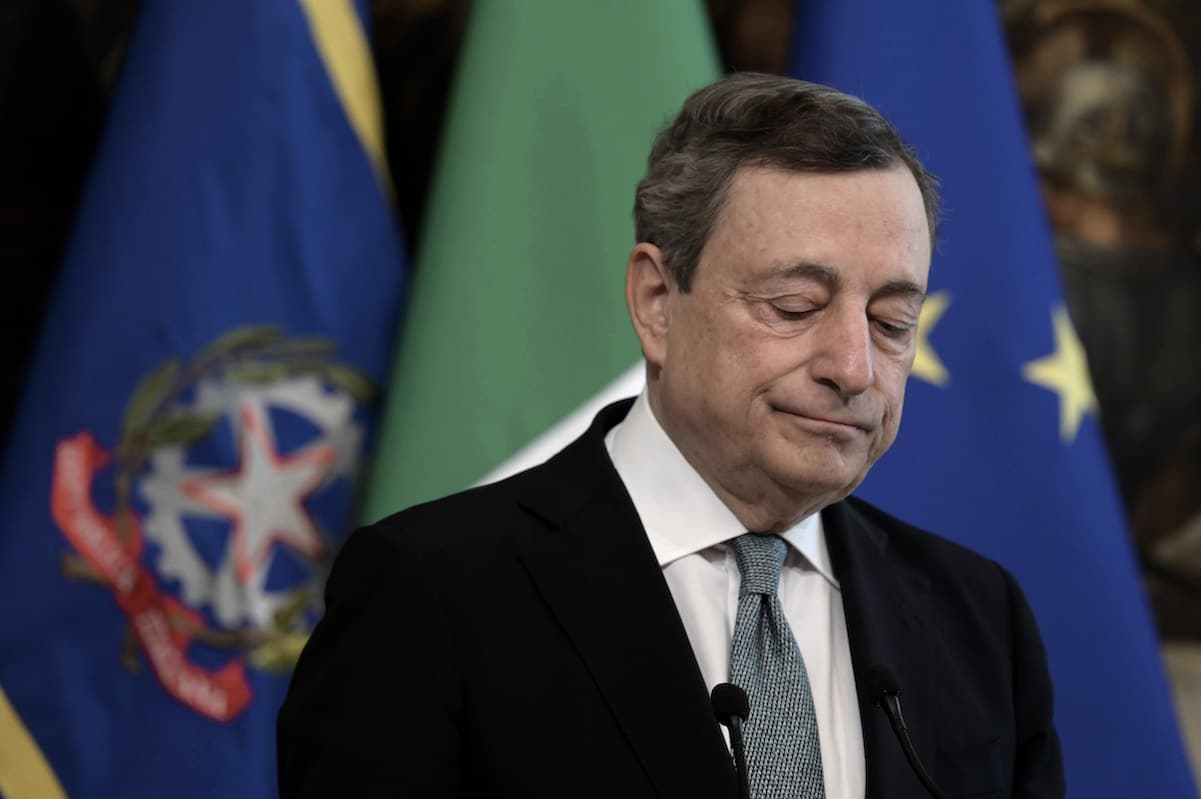 Guerra Ucraina Russia, Zelensky svela chi è Draghi: “Non gli ho risposto al telefono? In futuro sposterò l’agenda di guerra”. Poi la telefonata riparatoria