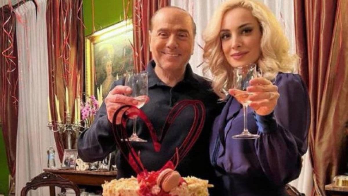 Marta Fascina, chi è la fidanzata di Silvio Berlusconi? Età, patrimonio e fisico della deputata di Forza Italia