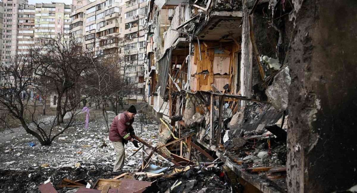 Guerra in Ucraina, Mosca bombarda anche dal mare. Attaccata la regione di Odessa. Oggi la Corte internazionale dell’Aja deciderà sullo stop all’invasione