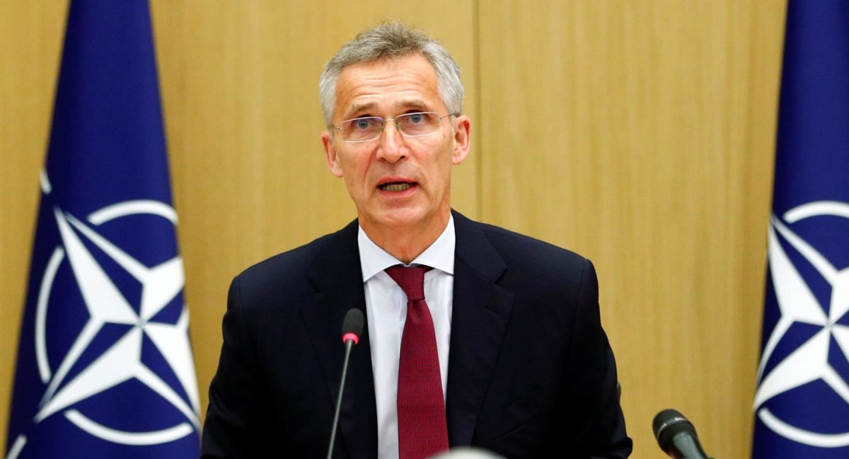 La Nato non invierà truppe in Ucraina. Stoltenberg: “Non siamo parte del conflitto. Ma l’uso di armi chimiche da parte di Mosca avrebbe forti conseguenze”