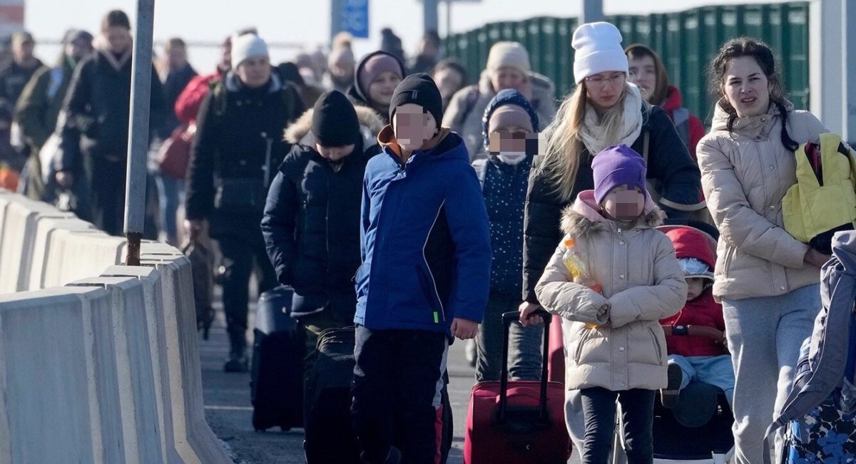 Profughi Ucraina, oltre 50mila quelli finora accolti in Italia. Il Viminale: “La maggioranza sono donne e bambini”