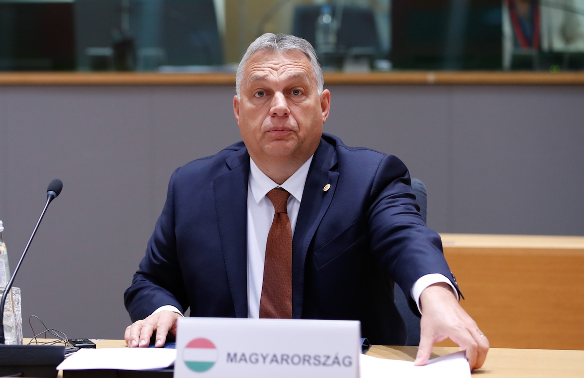 Profughi ucraini in Ungheria: l’accoglienza di Orbán diventa un modello, ma fidarsi è da pivelli