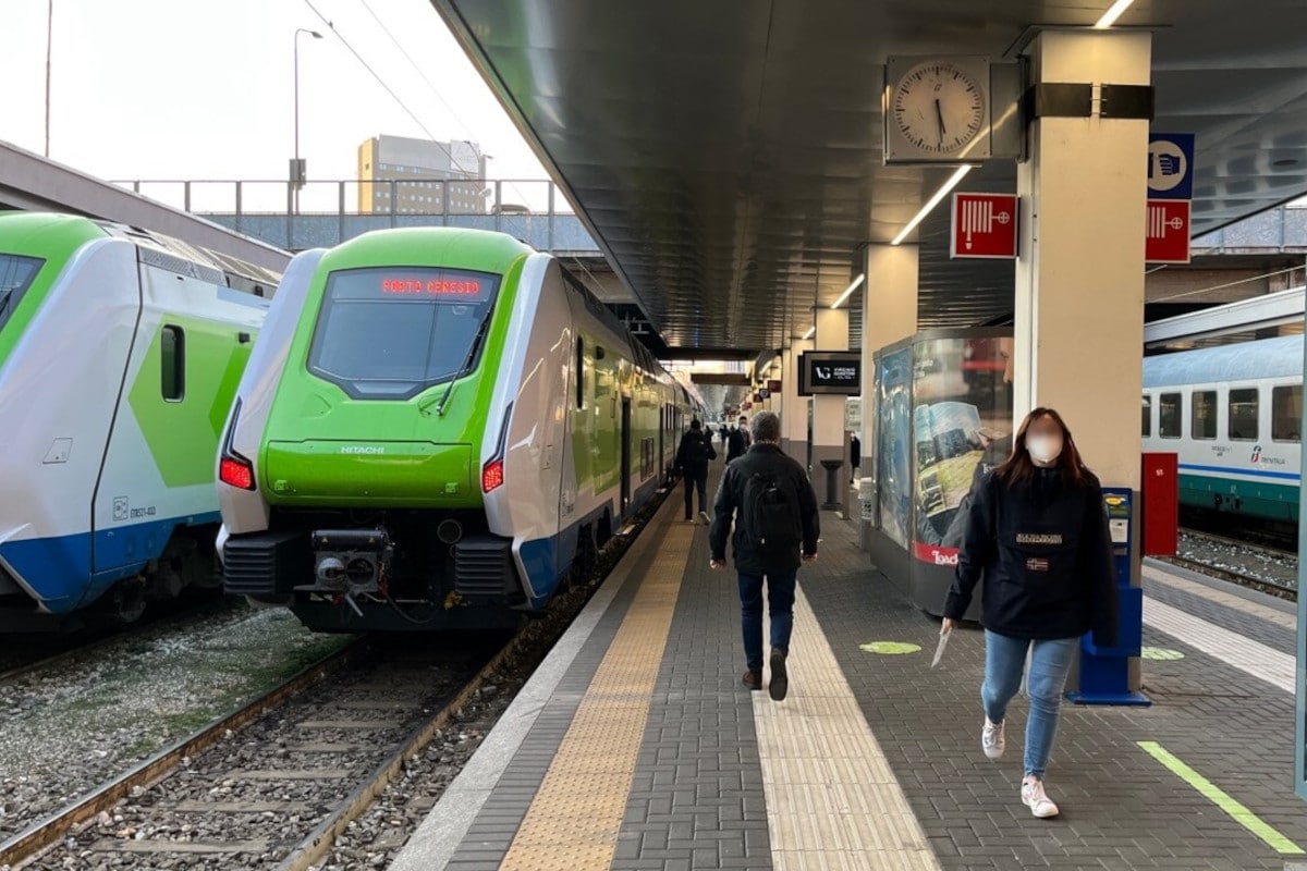 Sciopero 8 marzo 2022: treni, metro, autobus e tram fermi a Milano, Torino, Roma, Napoli e Firenze