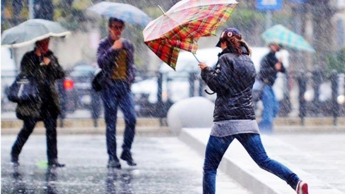 Allerta Meteo nel weekend, la Protezione Civile avvisa: pioggia, vento e neve