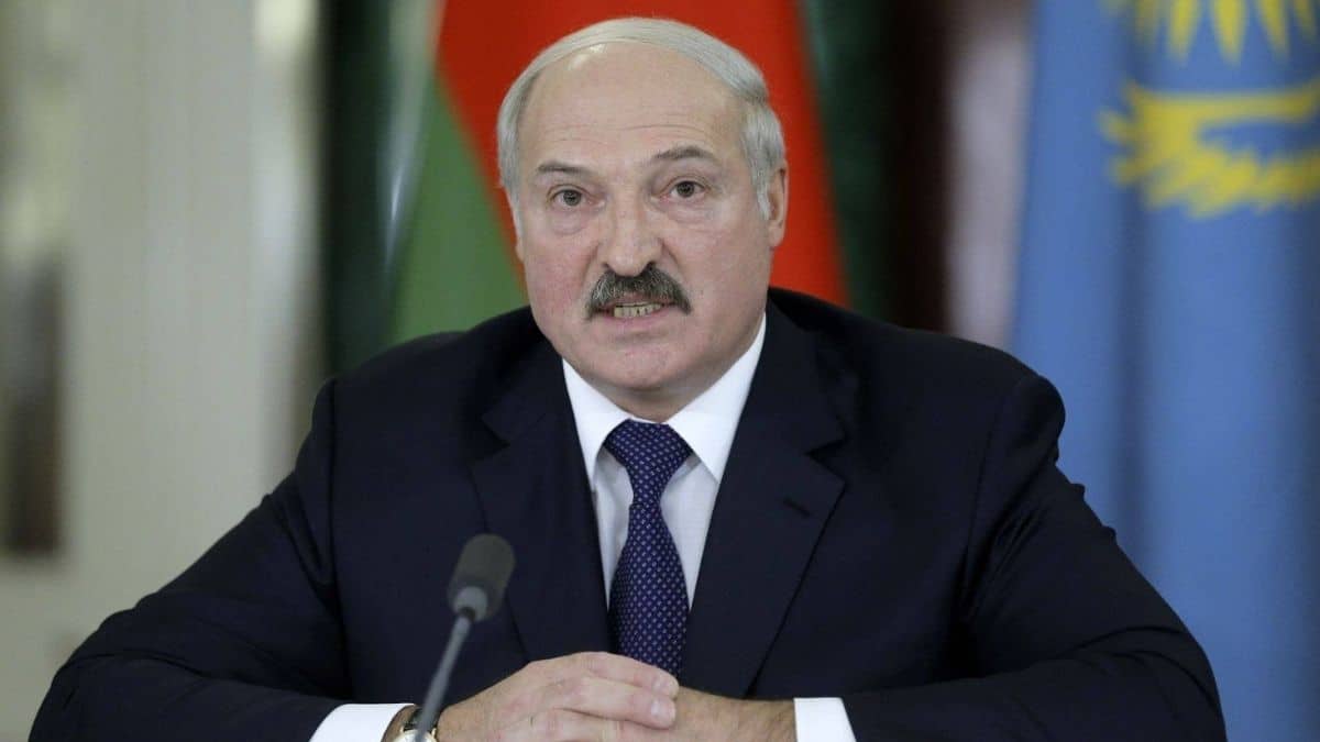 Aleksandr Lukashenko: biografia e ideologia del Presidente della Bielorussia, alleato di Putin