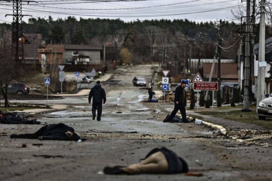 Bucha, cosa è successo nel massacro in Ucraina? La strage, le immagini dei cadaveri e le fosse comuni | LA NOTIZIA