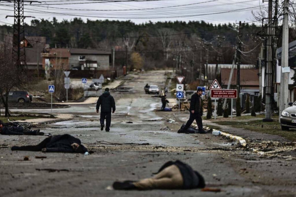 Bucha, cosa è successo nel massacro in Ucraina? La strage, le immagini dei cadaveri e le fosse comuni