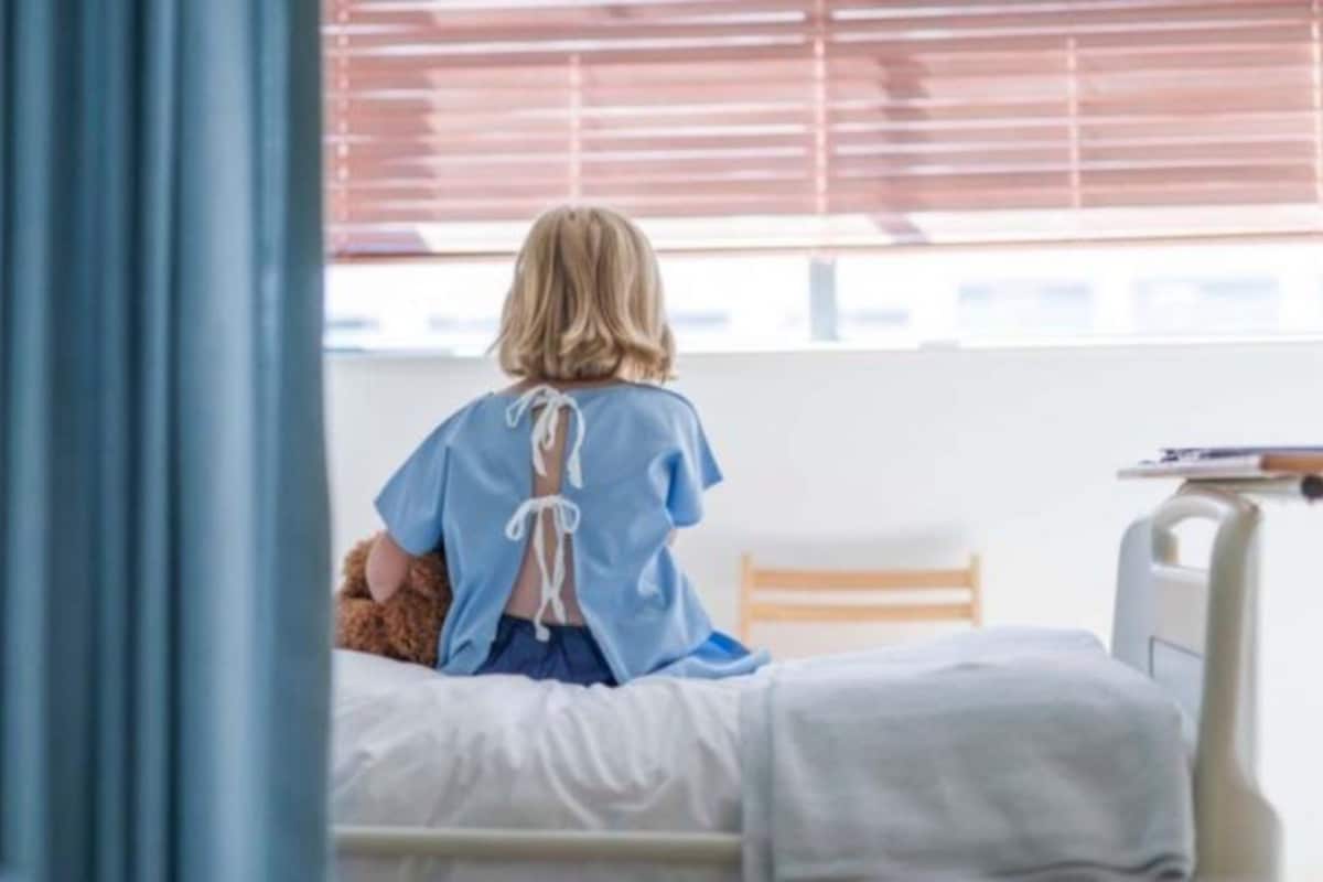 Epatite acuta pediatrica, grave bambino di 3 anni: rischia di dover fare un trapianto di fegato