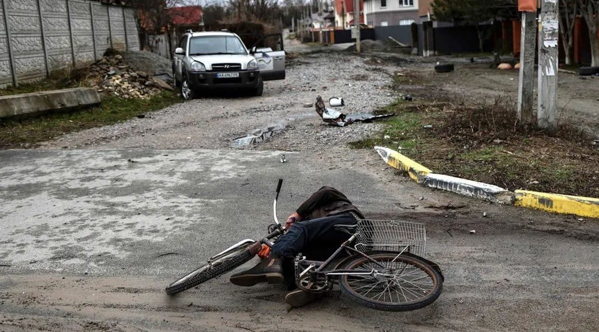 Sui fatti di Bucha serve un’inchiesta indipendente. Non si può negare la strage. Ma la verità deve essere accertata