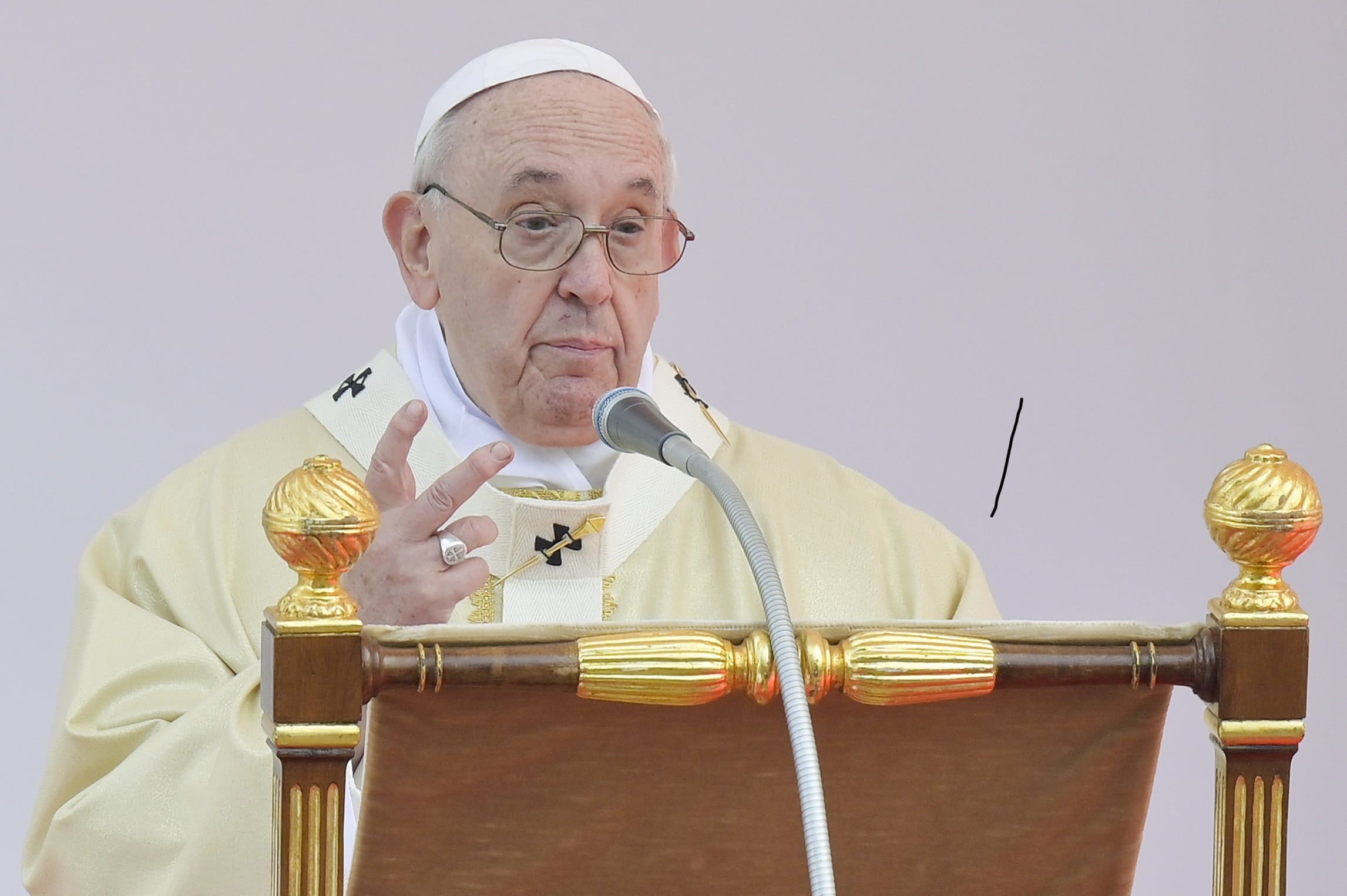 Il Papa torna a chiedere la pace in Ucraina: “Non possiamo rassegnarci alla guerra”