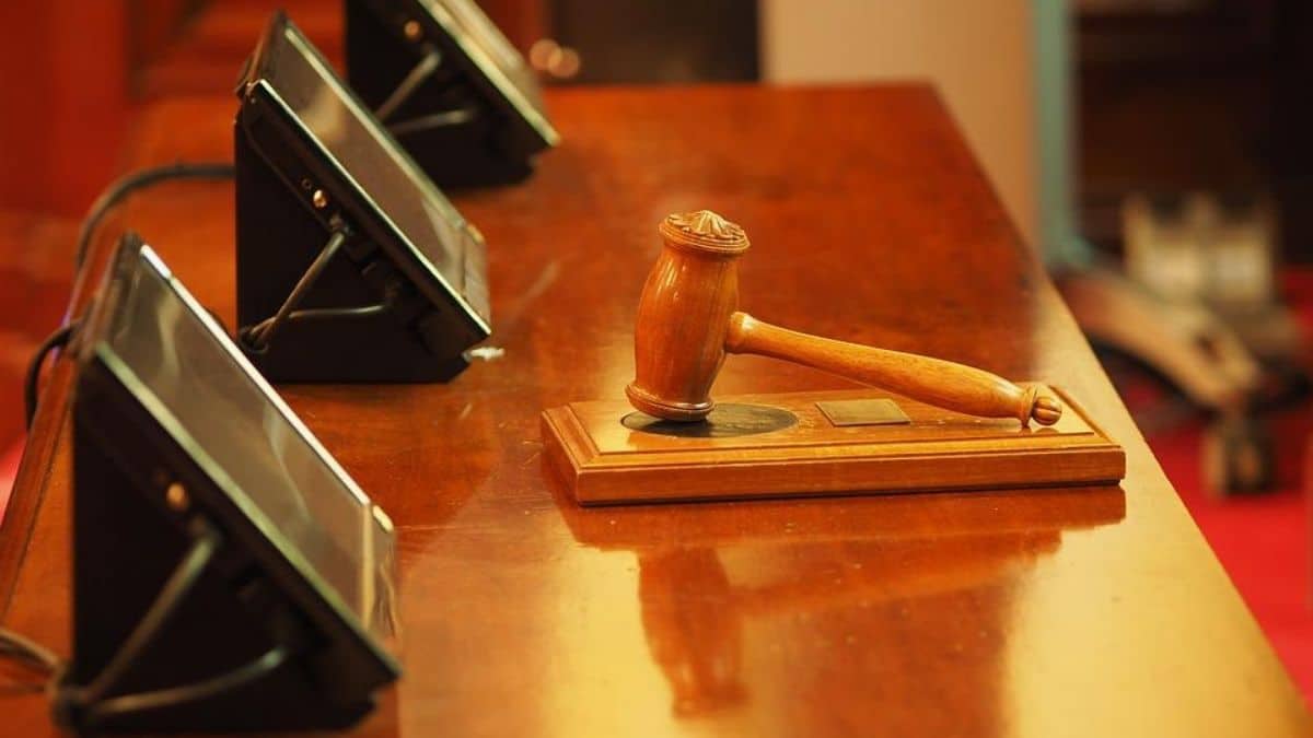 Varese, abusata per anni vende la casa ma il Tribunale condanna la donna a restituire la somma