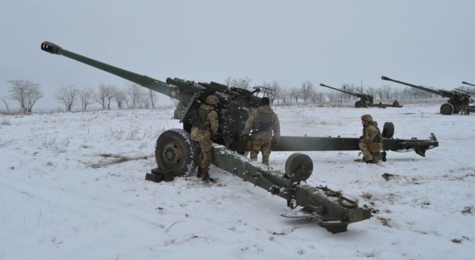 Ukrainian service members hold drills in the Kherson region