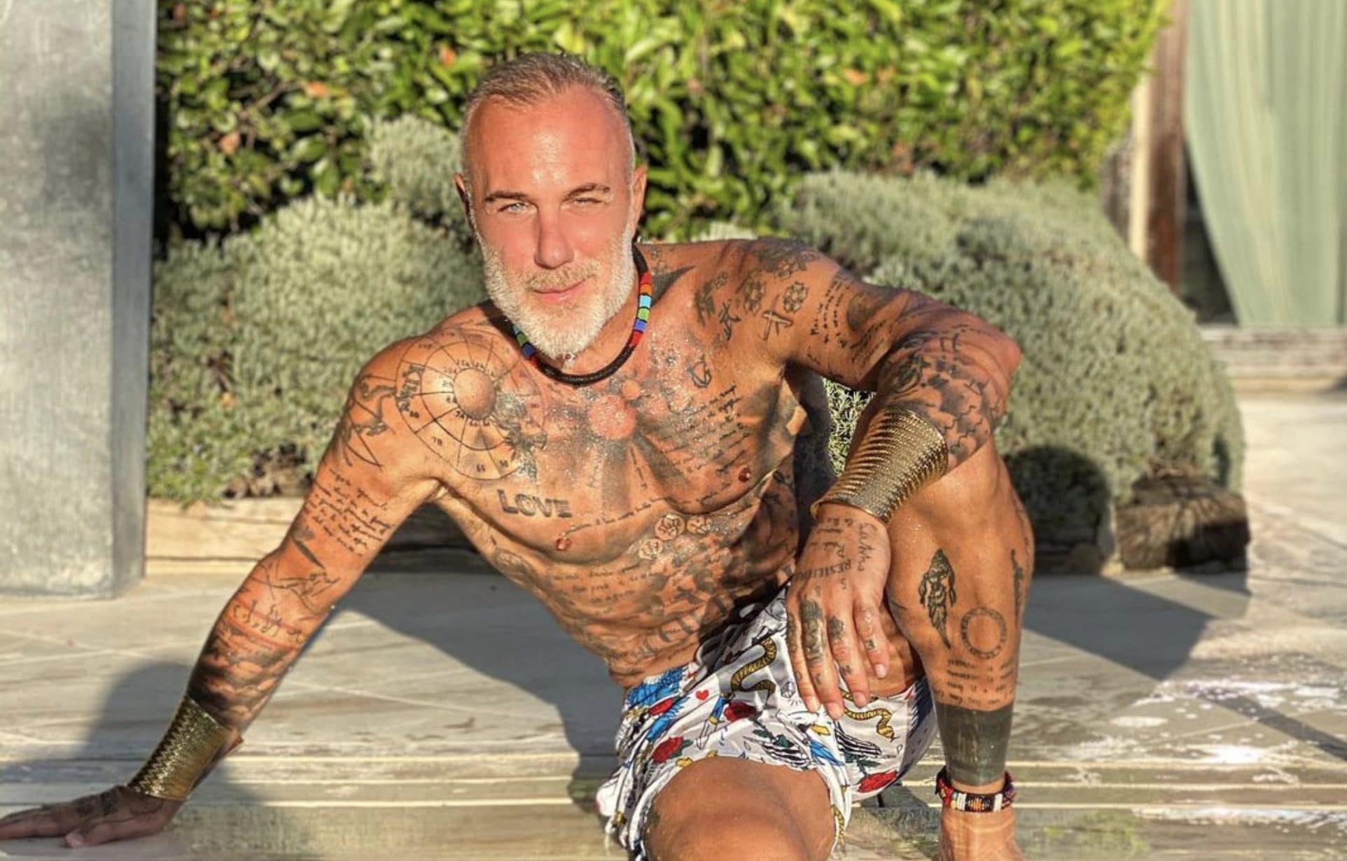 Gianluca Vacchi: età, azienda, Instagram, film, documentario Mucho Mas, vita privata e moglie