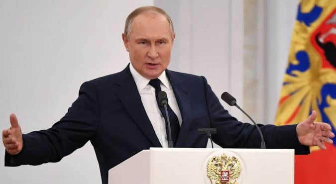 Putin con le spalle al muro minaccia la guerra atomica
