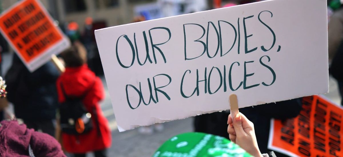 Aborto Usa e getta, la Corte Suprema cancella la sentenza che dal 1973 garantiva il diritto all’interruzione di gravidanza