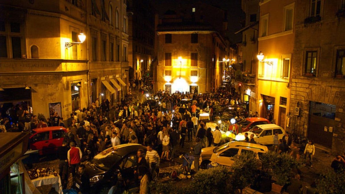 Movida selvaggia a Roma, da Trastevere a San Lorenzo monta la rabbia dei residenti