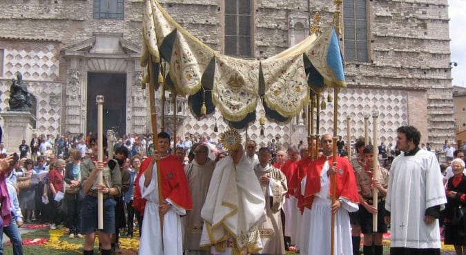 Corpus Domini 2022, cos’è e cosa si celebra: significato e origini della processione