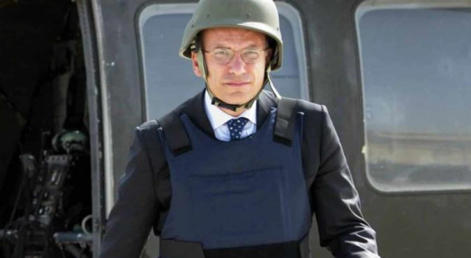 Benvenuti nel Campo kamikaze del Pd, dove i nuovi alleati di Letta già lo bocciano come candidato premier per Draghi forever