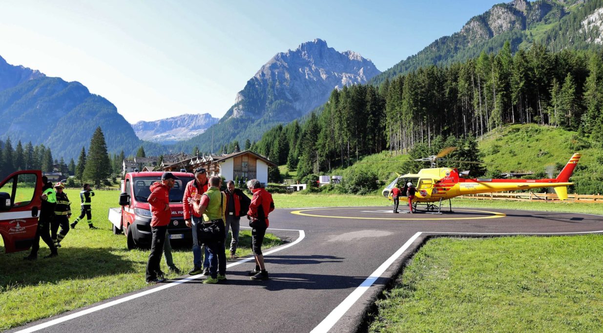 Marmolada, riprese le ricerche dei 13 dispersi