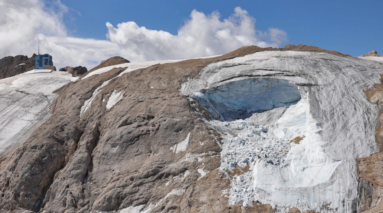 Riprese le ricerche dei dispersi sulla Marmolada