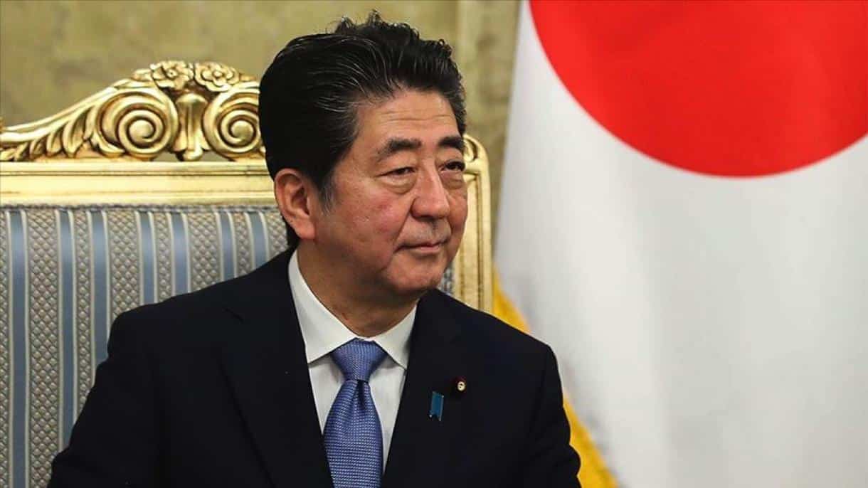 Shinzo Abe ferito da colpi di arma da fuoco durante un comizio