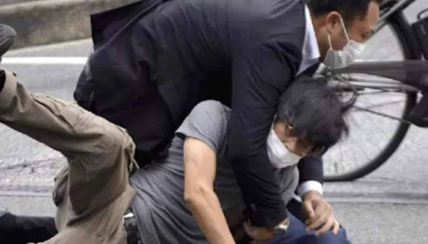 Chi è Tetsuya Yamagami, l’attentatore dell’ex premier Shinzo Abe: perché ha sparato e che arma ha usato