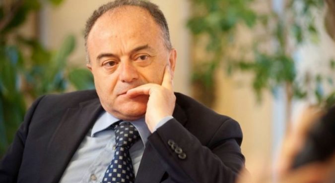 Gratteri contro gli effetti della legge Cartabia, nessun dettaglio sul blitz nel Cosentino per non essere indagato. E chiede ai giornalisti di ribellarsi alla politica