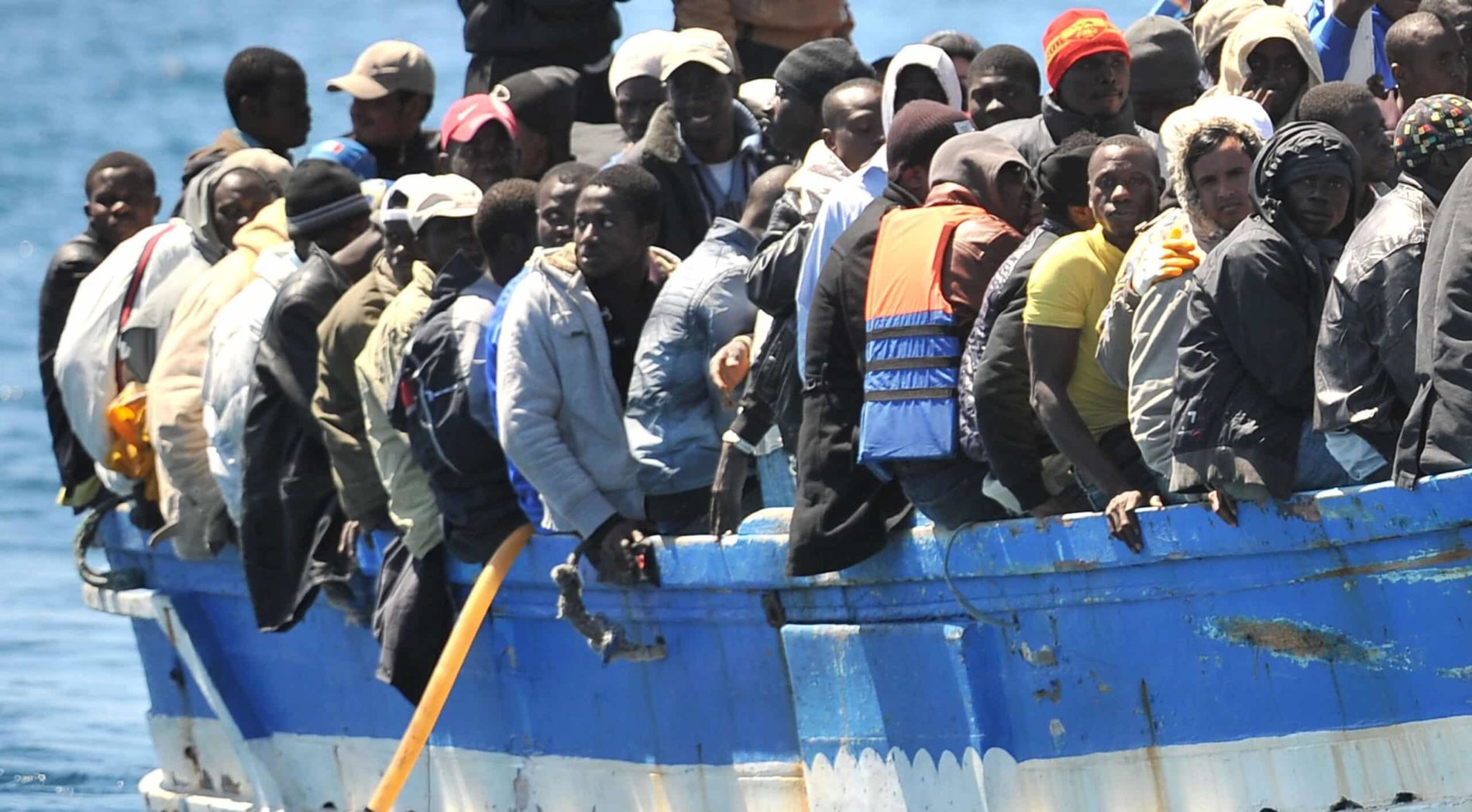 Sbarchi fuori controllo, Lampedusa al collasso