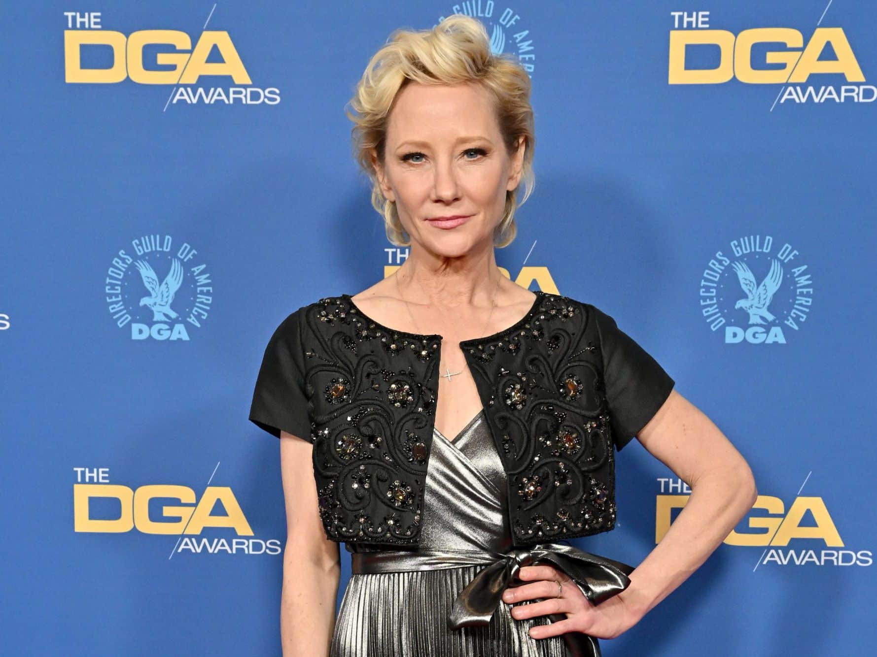 Incidente stradale per Anne Heche, l’attrice è cerebralmente morta. Chi era la star americana? Età, film, marito e figli