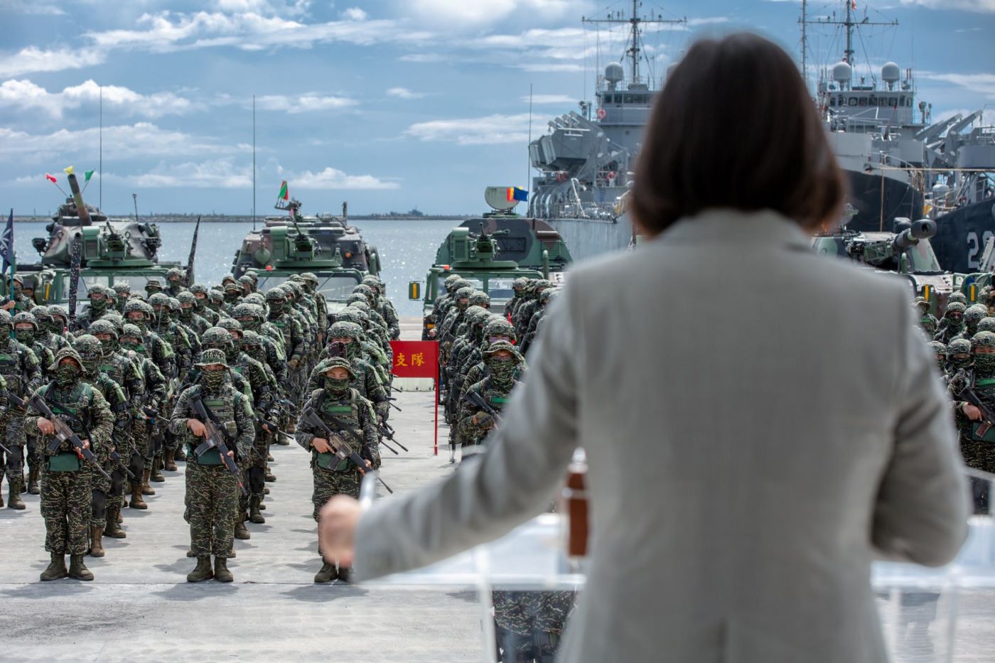 Taiwan, Pechino simula un attacco contro l’isola. Trump: “Visita di Pelosi è assist alla Cina”