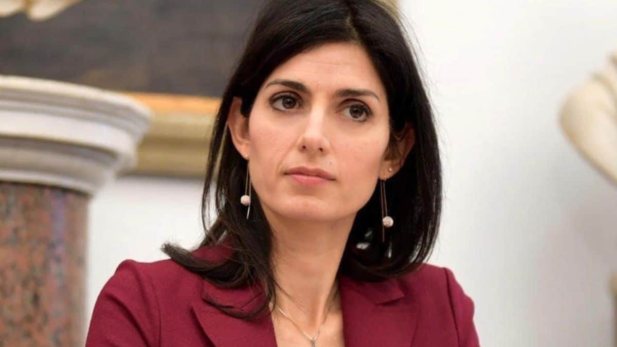 Dopo il flop di Expo 2030, c’è chi se la prende con l’ex sindaca Raggi. Ma la 5S non ci sta e denuncia il solito scaricabarile