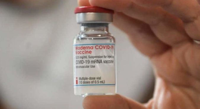 Vaccini Covid, Moderna fa causa a Pfizer-BioNTech: i motivi spiegati in un comunicato ufficiale