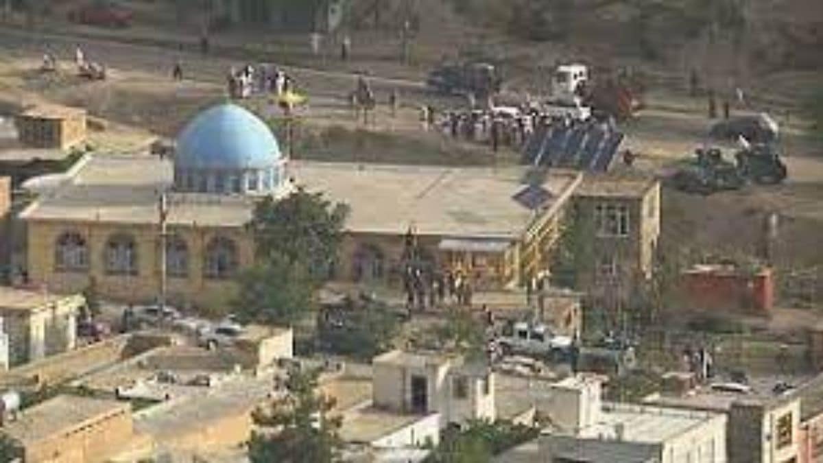 Afghanistan, esplosione in una moschea di Kabul: ci sono diverse vittime e feriti