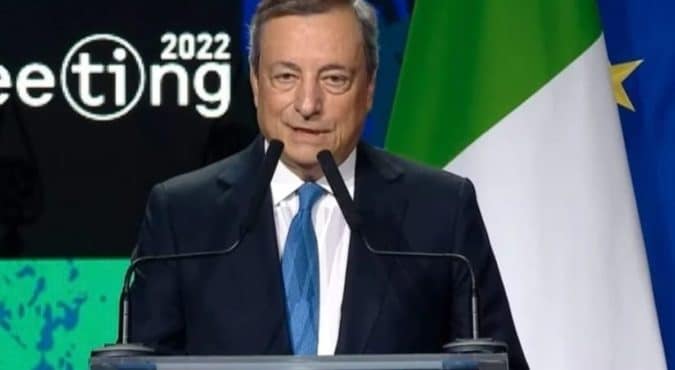 Draghi al Meeting di Rimini tra appalusi e standing ovation: le sue parole in vista delle elezioni