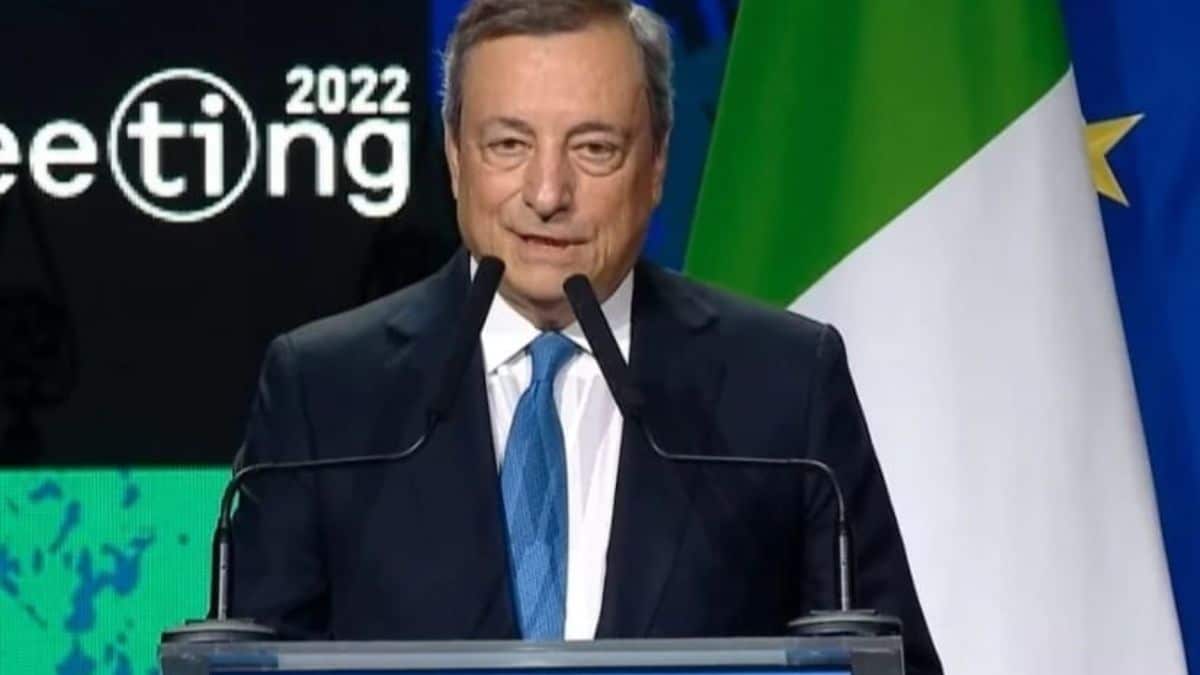 Draghi al Meeting di Rimini tra appalusi e standing ovation: le sue parole in vista delle elezioni