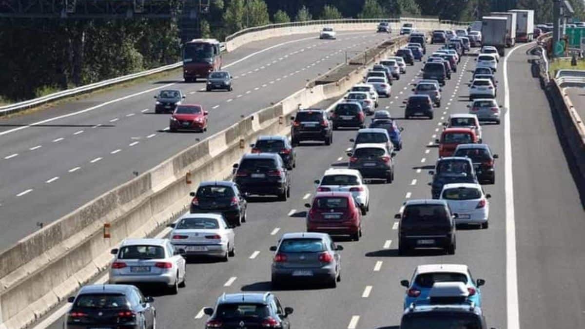 Traffico da bollino rosso nel weekend 19-21 agosto 2022: le strade e le tratte più a rischio