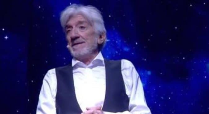 Cavalli di Battaglia, l’omaggio a Gigi Proietti della Rai: programma ed ospiti. Com’è morto l’attore romano?