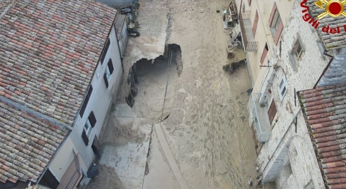 Sale il bilancio delle vittime dell’alluvione nelle Marche