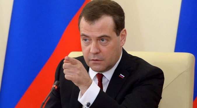 Medvedev minaccia di usare le armi nucleari contro Europa e Usa