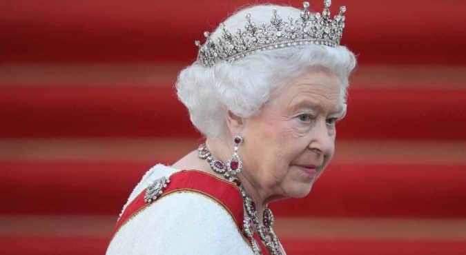 London Bridge, il piano in caso di morte della Regina Elisabetta: in cosa consistono i protocolli speciali