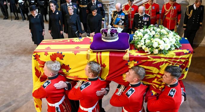 Oggi a Londra i funerali della Regina Elisabetta