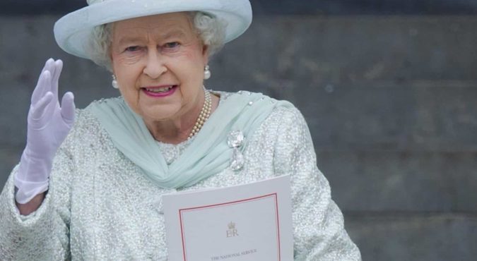 Peggiorano le condizioni di salute della Regina Elisabetta