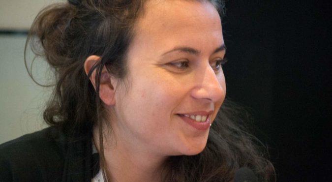 Parla delle mani dei clan negli appalti pubblici. Ma il Comune la querela