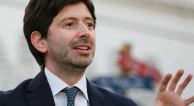 Covid, nuove regole per la quarantena nella circolare del Ministero della Salute: l’obbligo di isolamento cala da 7 a 5 giorni