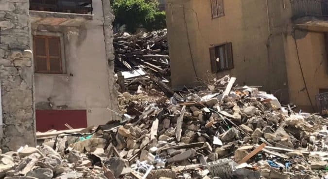 Amatrice, crollo di una palazzina durante il terremoto: assolti gli imputati compreso l’ex sindaco Pirozzi