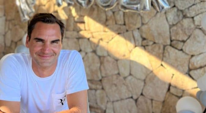 Roger Federer si ritira: l’annuncio sui social del tennista svizzero