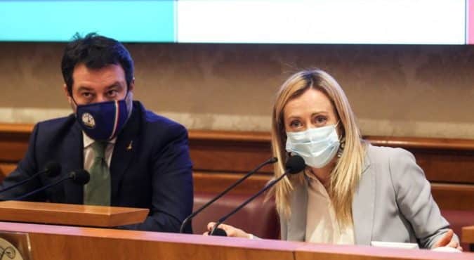 Meloni e Salvini a colloquio in un incontro a Montecitorio. La leader di FdI chiede rispetto della privacy per la figlia minorenne