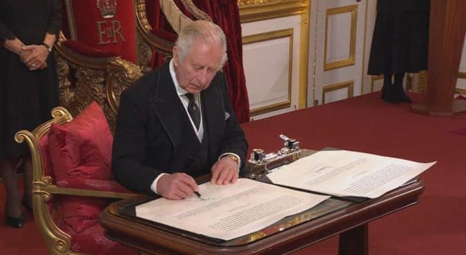 Carlo III, proclamazione per il Re al St James’s Palace di Londra: le parole del nuovo sovrano