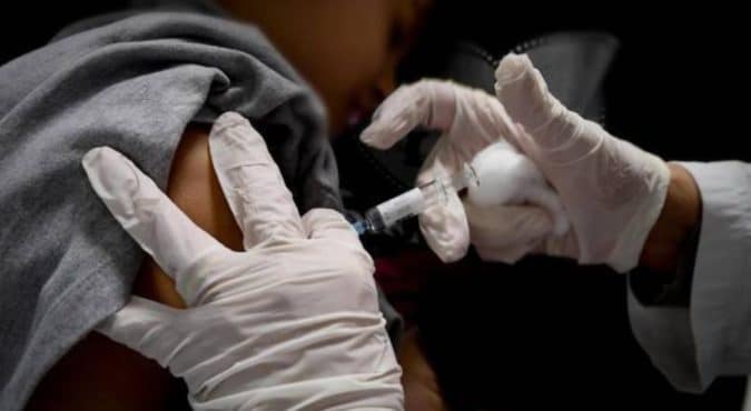 Covid, vaccini aggiornati: prenotazioni al via dal 12 settembre. Quali categorie possono richiedere la somministrazione